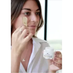 Crema contorno de ojos con jalea real 2 oz Abeja Reyna